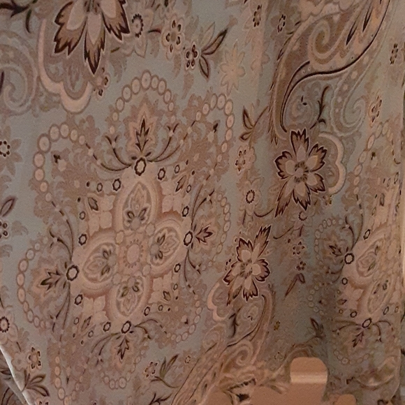 Ann Taylor blue and white floral halter dress - Picture 2 of 9